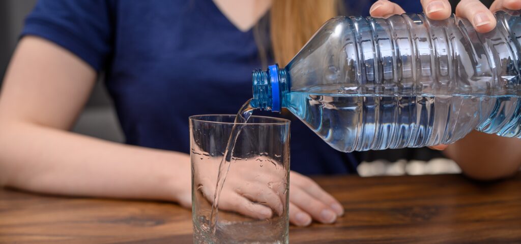 Spring water vs. purified water – differences, benefits, and key comparisons.